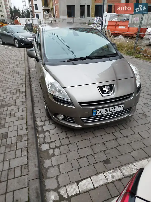 Peugeot 5008