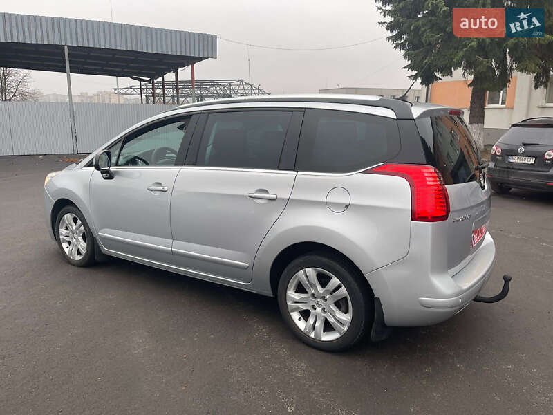 Микровэн Peugeot 5008 2011 в Ровно