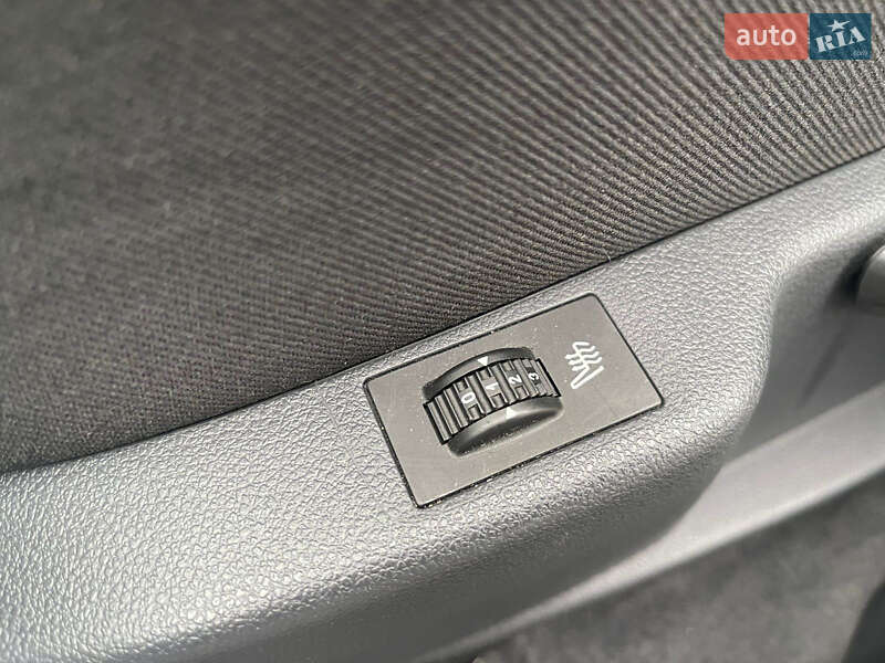 Микровэн Peugeot 5008 2011 в Ровно