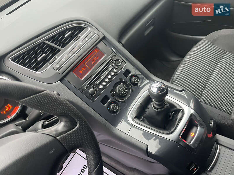 Микровэн Peugeot 5008 2011 в Ровно
