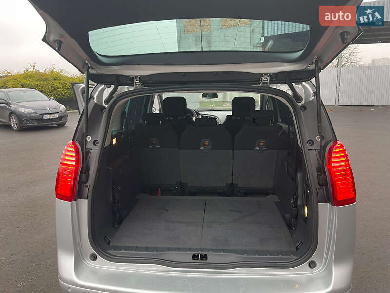 Микровэн Peugeot 5008 2011 в Ровно