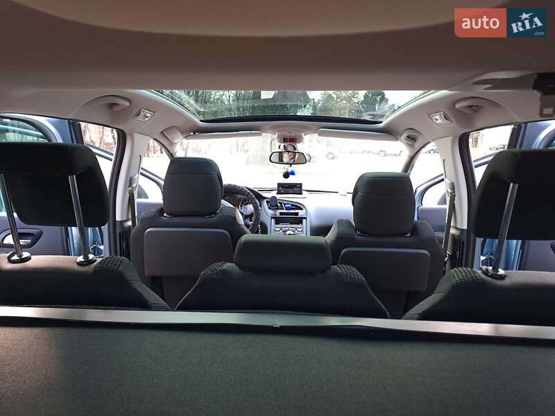 Микровэн Peugeot 5008 2010 в Львове фото 16 Микровэн Peugeot 5008 2010 в Львове