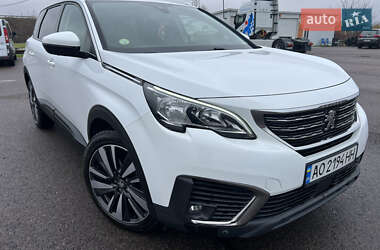 Внедорожник / Кроссовер Peugeot 5008 2017 в Ужгороде