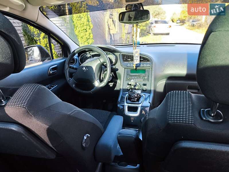 Микровэн Peugeot 5008 2009 в Виннице