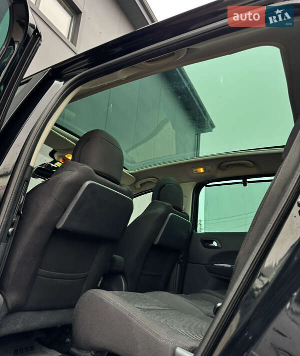 Микровэн Peugeot 5008 2011 в Луцке