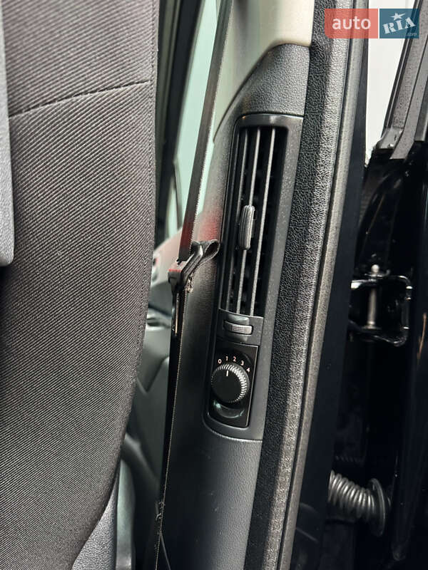 Микровэн Peugeot 5008 2011 в Луцке