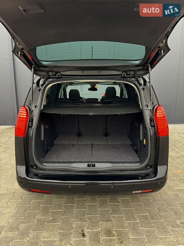 Микровэн Peugeot 5008 2011 в Луцке