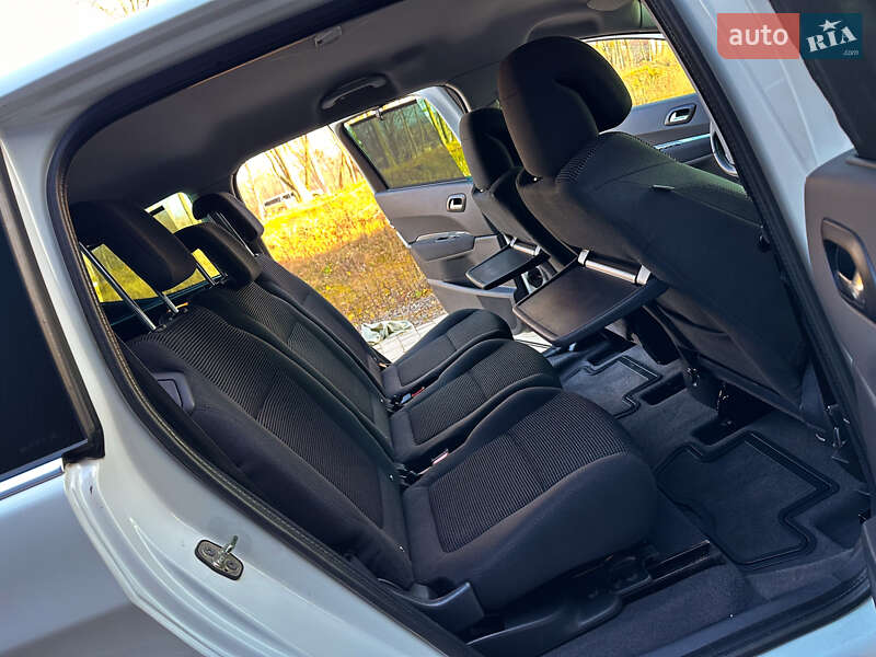 Микровэн Peugeot 5008 2011 в Хмельницком