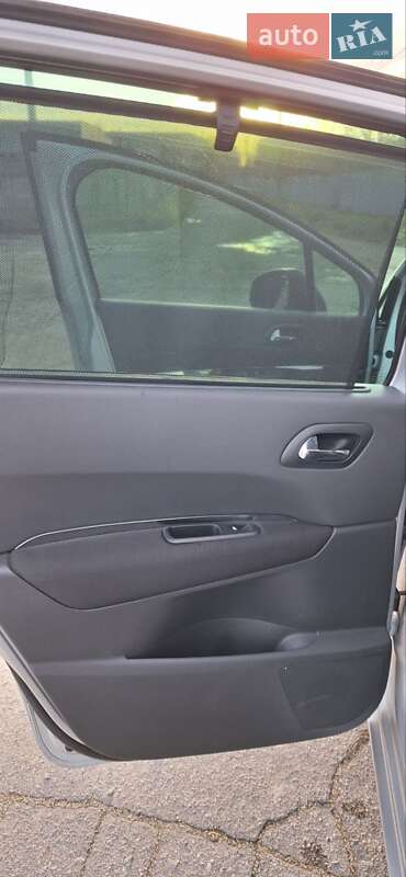 Микровэн Peugeot 5008 2010 в Богуславе фото 20 Микровэн Peugeot 5008 2010 в Богуславе