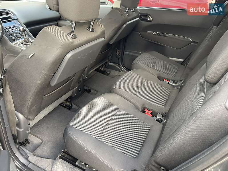 Микровэн Peugeot 5008 2011 в Николаеве фото 9 Микровэн Peugeot 5008 2011 в Николаеве
