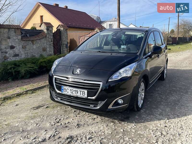 Микровэн Peugeot 5008 2015 в Львове