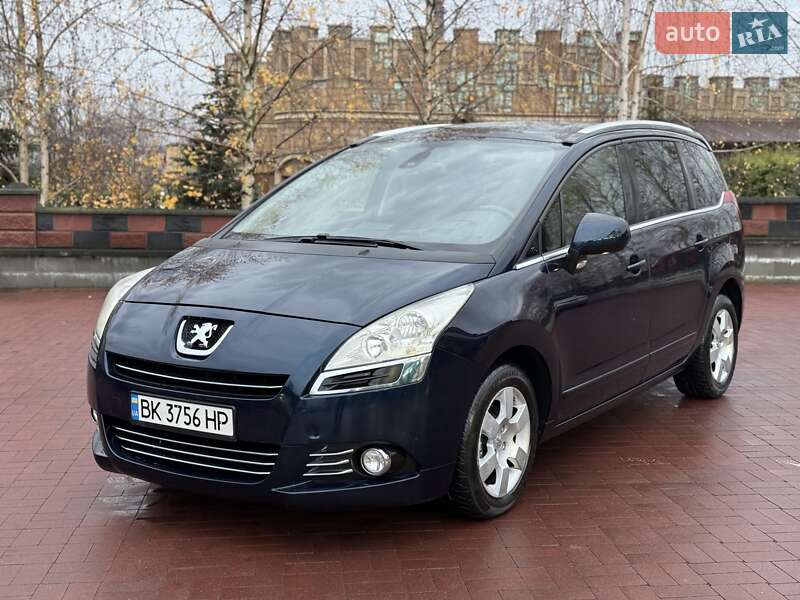 Мікровен Peugeot 5008 2011 в Рівному