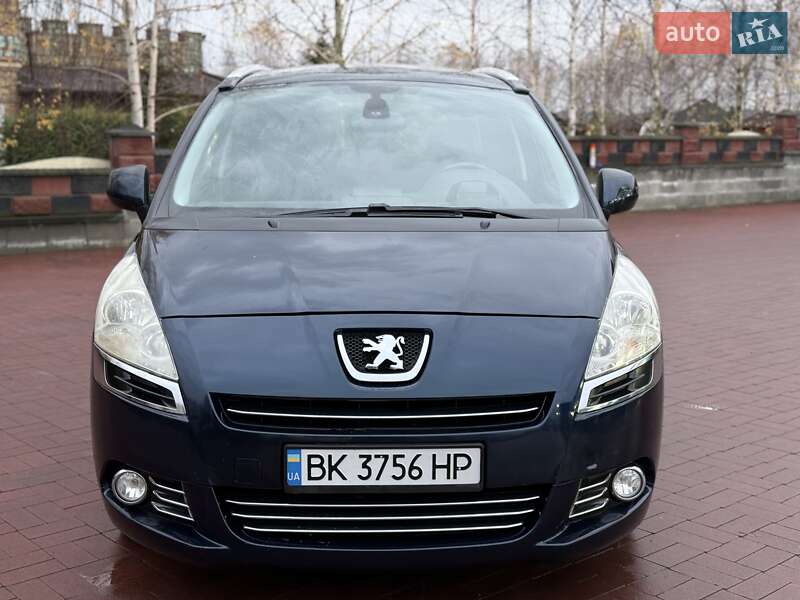 Мікровен Peugeot 5008 2011 в Рівному