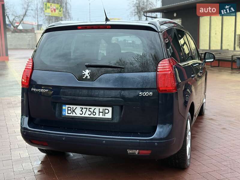 Мікровен Peugeot 5008 2011 в Рівному