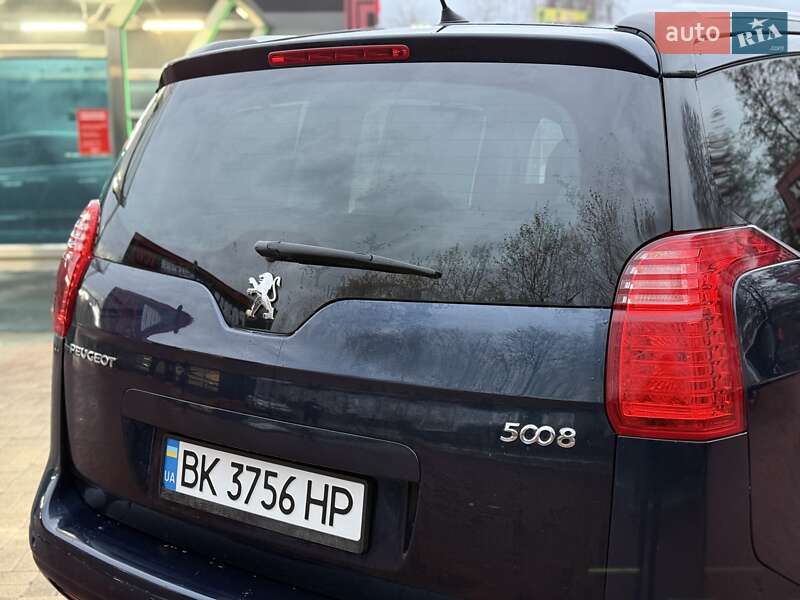 Мікровен Peugeot 5008 2011 в Рівному