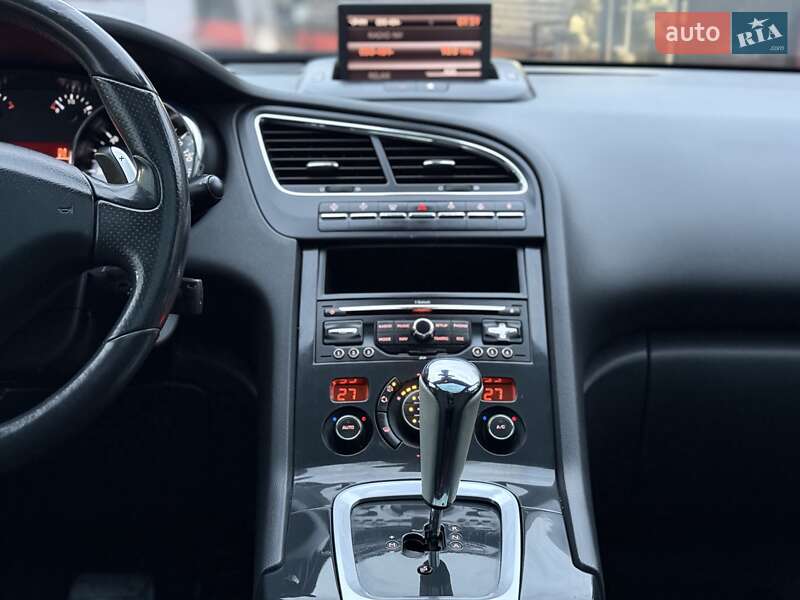 Мікровен Peugeot 5008 2011 в Рівному