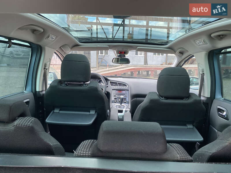 Микровэн Peugeot 5008 2010 в Нововолынске фото 14 Микровэн Peugeot 5008 2010 в Нововолынске