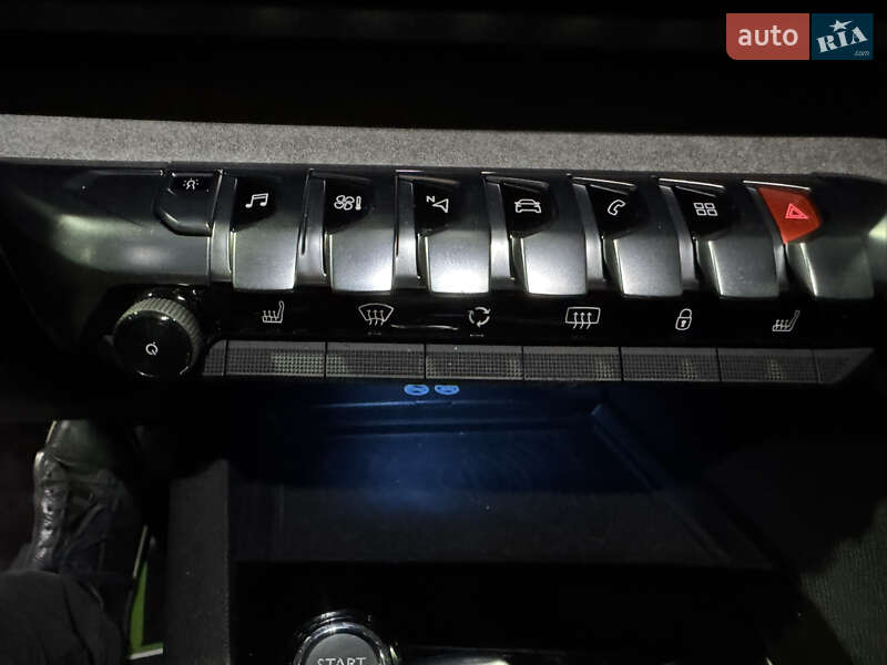 Внедорожник / Кроссовер Peugeot 5008 2018 в Одессе