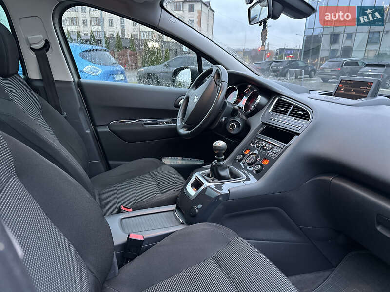 Микровэн Peugeot 5008 2011 в Ровно