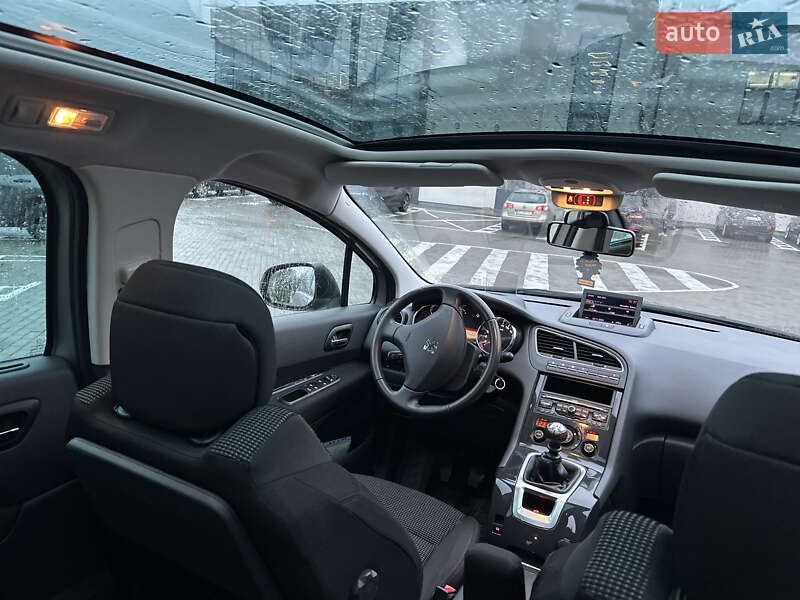 Микровэн Peugeot 5008 2011 в Ровно