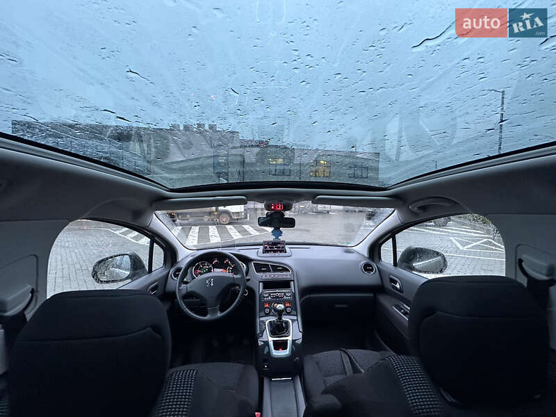 Микровэн Peugeot 5008 2011 в Ровно