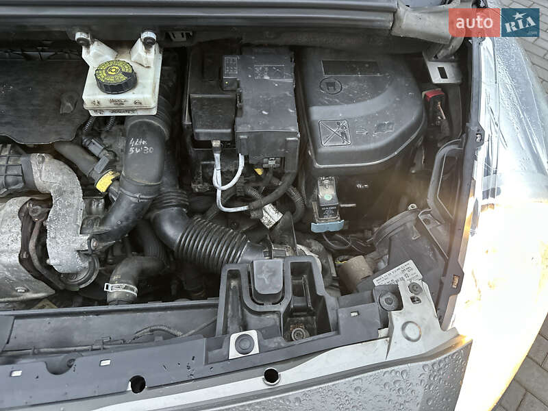 Микровэн Peugeot 5008 2011 в Ровно