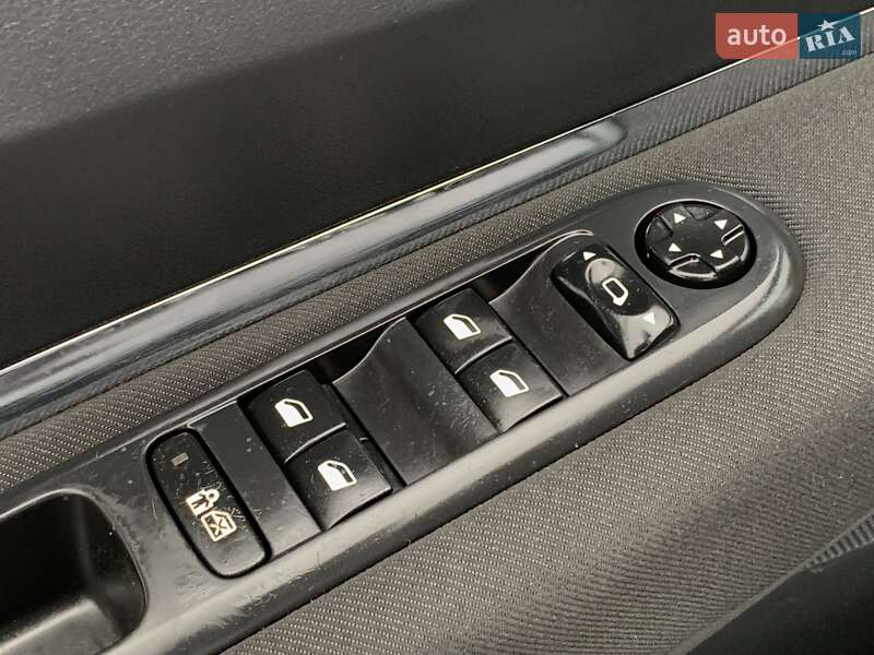 Мікровен Peugeot 5008 2011 в Бердичеві