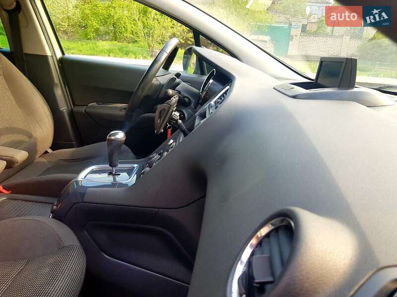 Микровэн Peugeot 5008 2014 в Николаеве