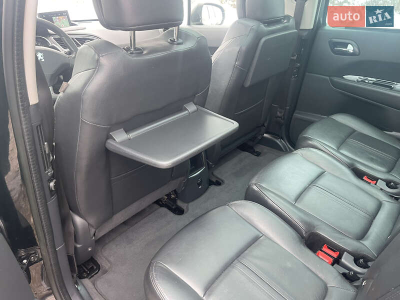 Микровэн Peugeot 5008 2013 в Тернополе