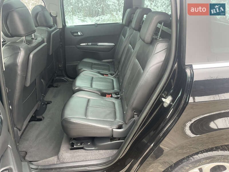 Микровэн Peugeot 5008 2013 в Тернополе