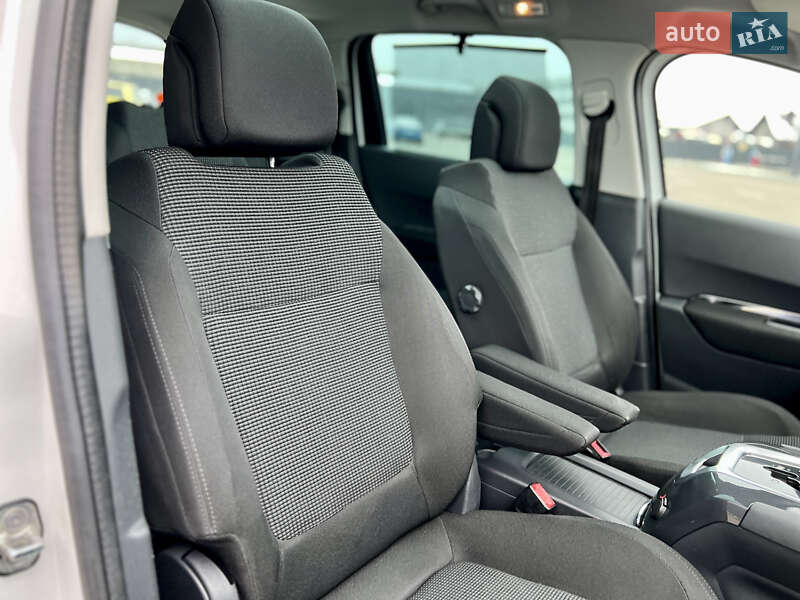 Мікровен Peugeot 5008 2011 в Івано-Франківську