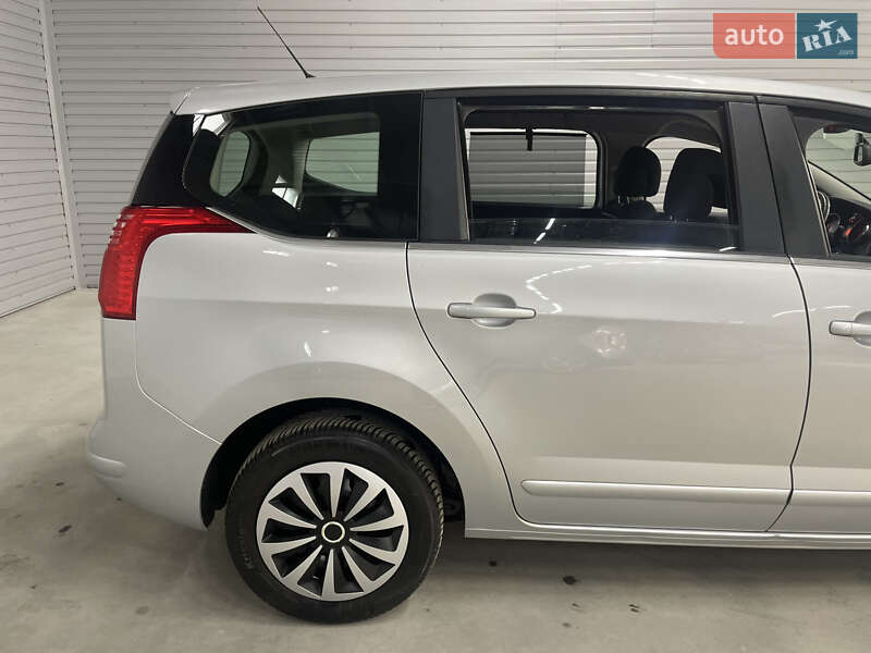 Микровэн Peugeot 5008 2014 в Стрые