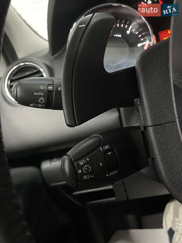 Микровэн Peugeot 5008 2014 в Стрые