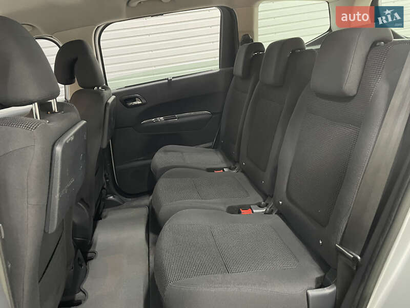 Микровэн Peugeot 5008 2014 в Стрые