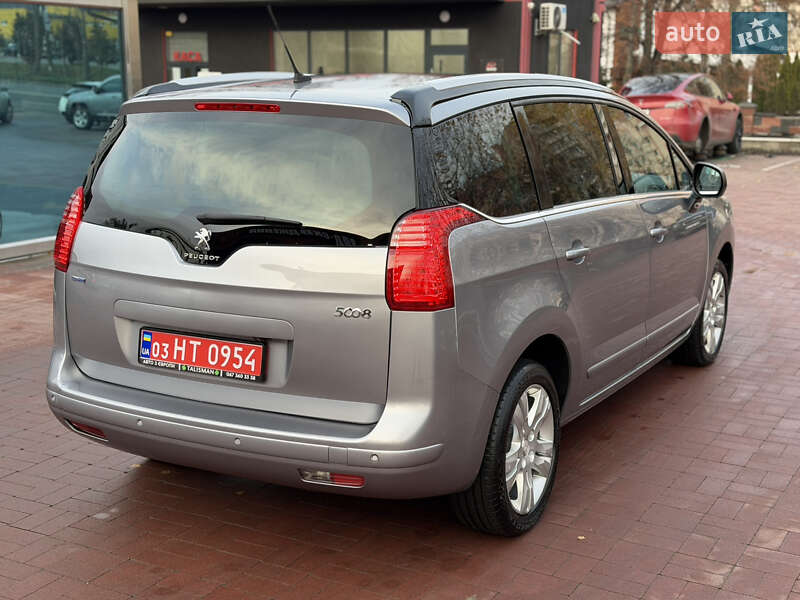 Микровэн Peugeot 5008 2015 в Ровно