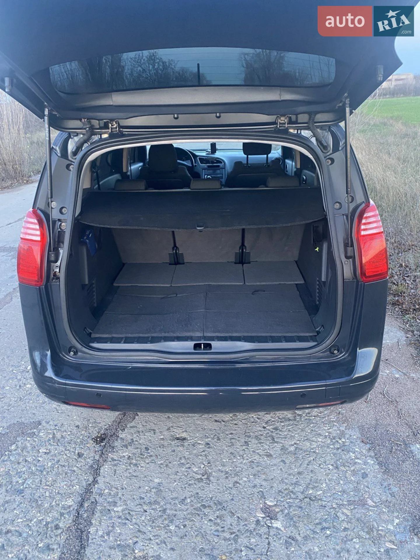 2010 Peugeot 5008 - мініатюра 9