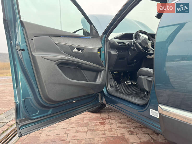 Внедорожник / Кроссовер Peugeot 5008 2018 в Теребовле