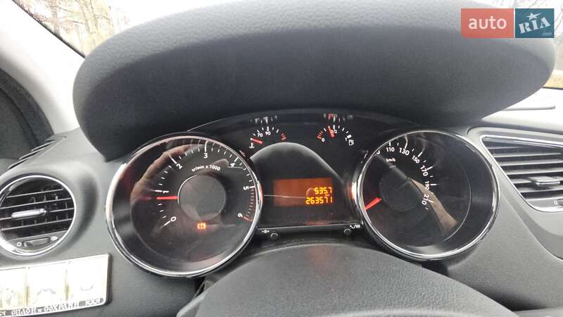 Микровэн Peugeot 5008 2014 в Виннице