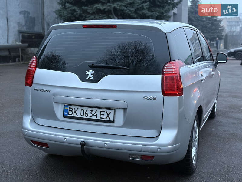 Мікровен Peugeot 5008 2010 в Рівному