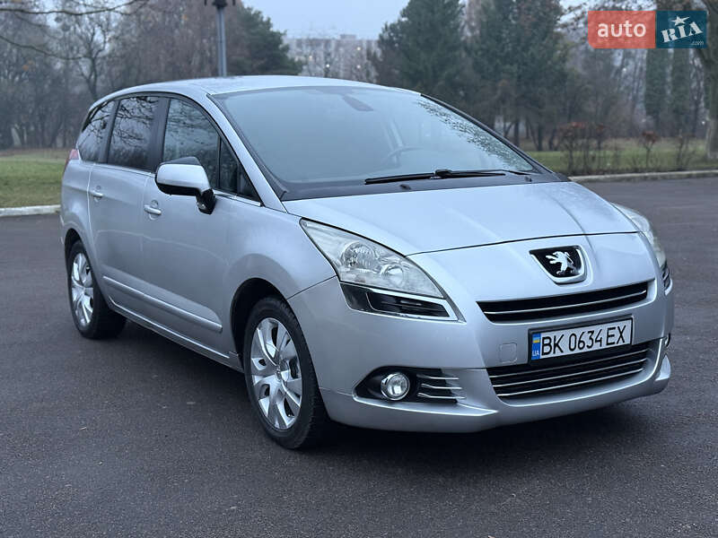 Мікровен Peugeot 5008 2010 в Рівному
