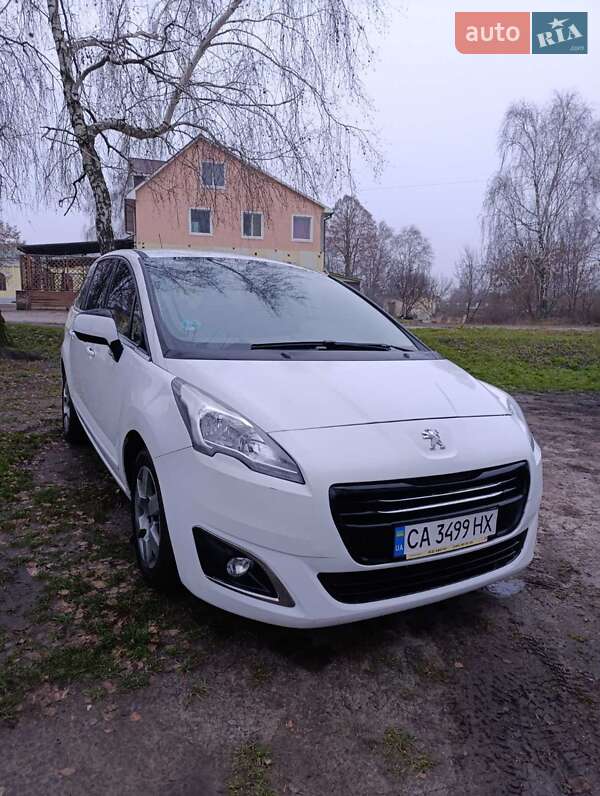 Мікровен Peugeot 5008 2015 в Пирятині