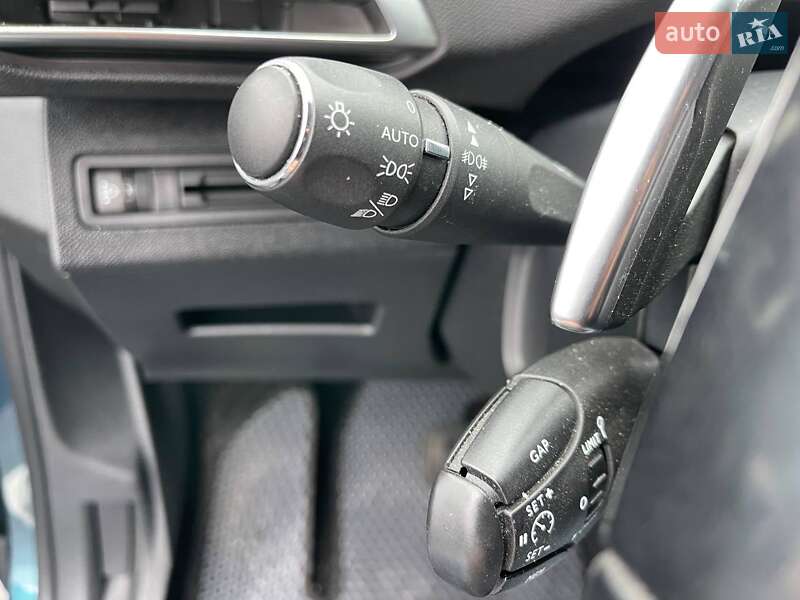 Внедорожник / Кроссовер Peugeot 5008 2017 в Киеве фото 17 Внедорожник / Кроссовер Peugeot 5008 2017 в Киеве