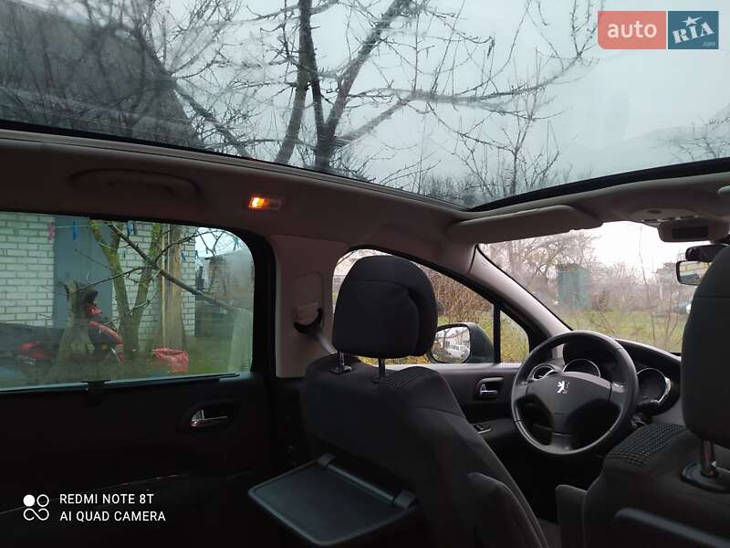 Микровэн Peugeot 5008 2012 в Черкассах фото 14 Микровэн Peugeot 5008 2012 в Черкассах