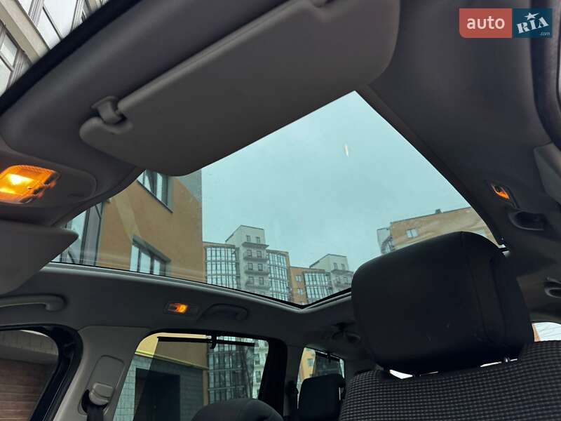 Микровэн Peugeot 5008 2011 в Ивано-Франковске фото 74 Микровэн Peugeot 5008 2011 в Ивано-Франковске