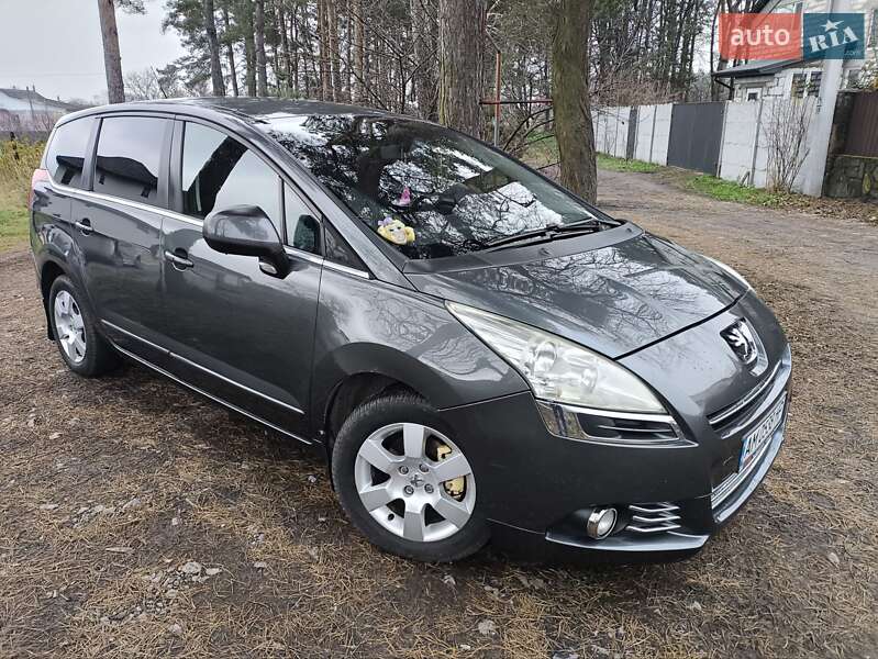 Микровэн Peugeot 5008 2009 в Звягеле