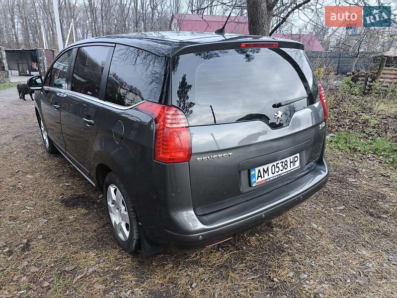 Микровэн Peugeot 5008 2009 в Звягеле