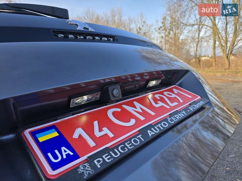 Внедорожник / Кроссовер Peugeot 5008 2021 в Калуше