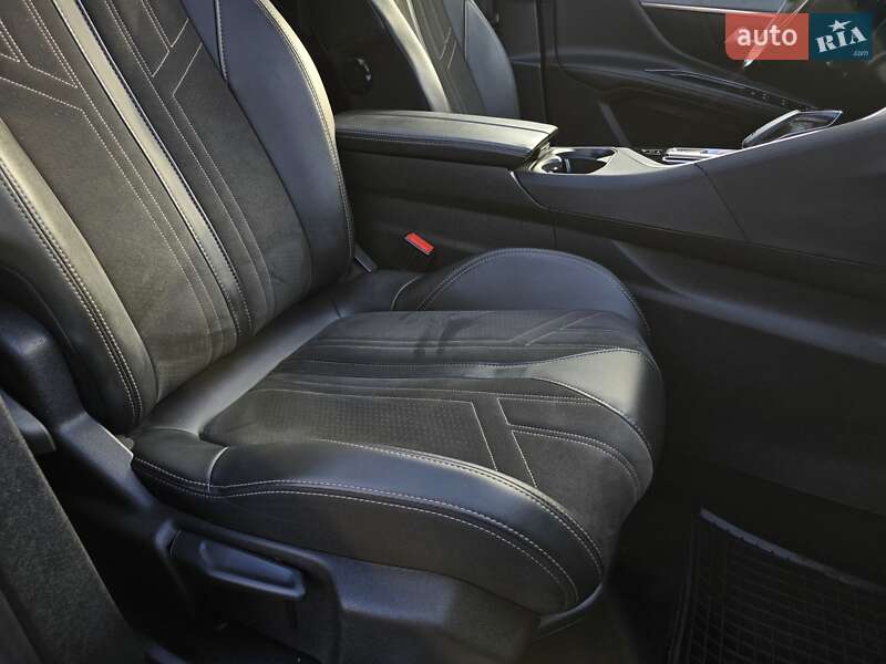 Внедорожник / Кроссовер Peugeot 5008 2021 в Калуше