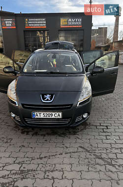 Микровэн Peugeot 5008 2013 в Калуше