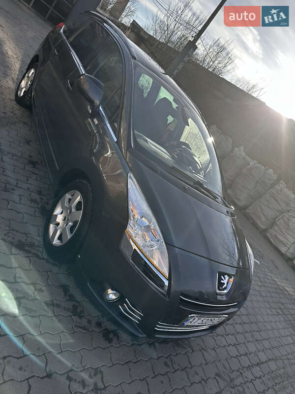 Микровэн Peugeot 5008 2013 в Калуше фото 7 Микровэн Peugeot 5008 2013 в Калуше